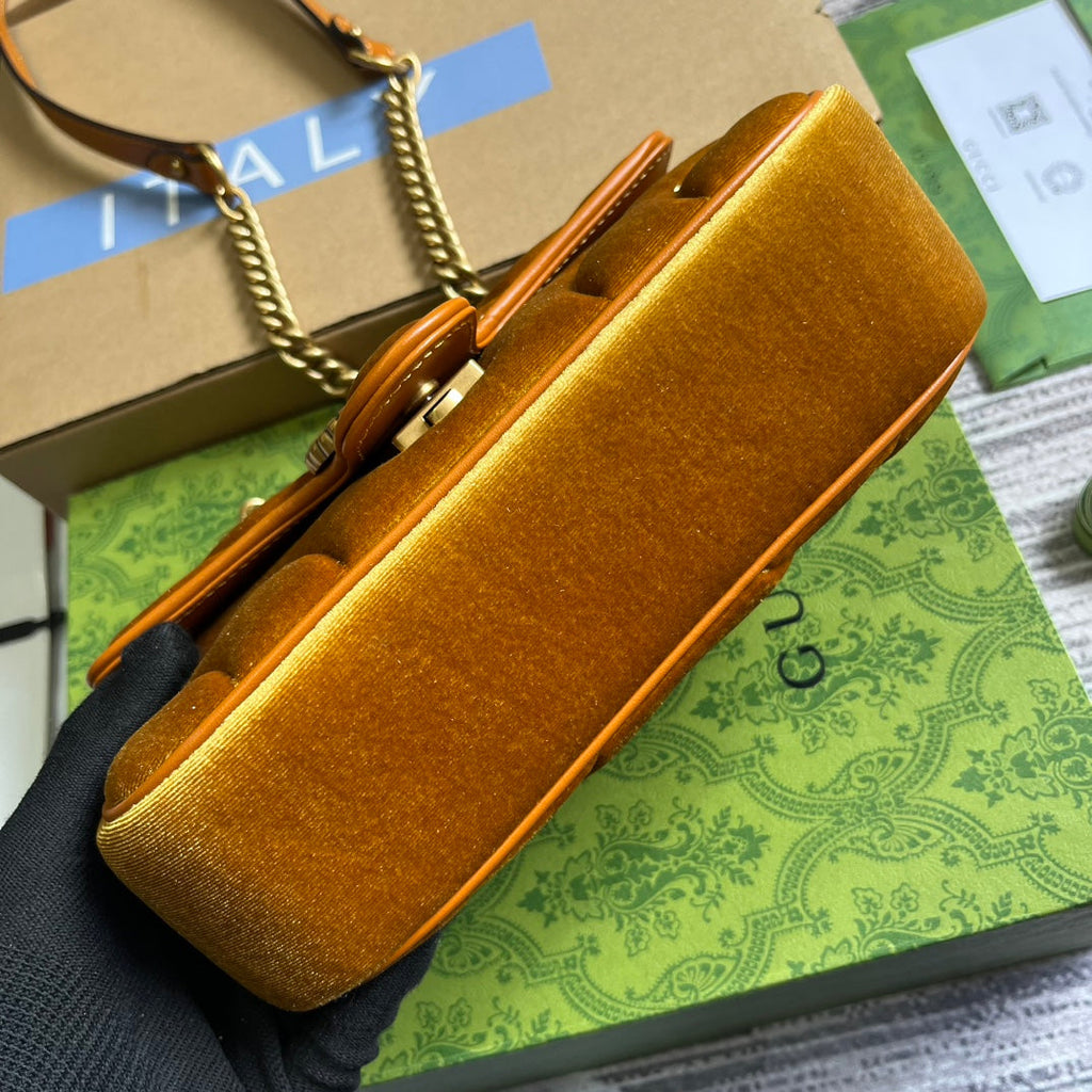 SAC GG MARMONT MINI 22 EN VELOURS DORÉ