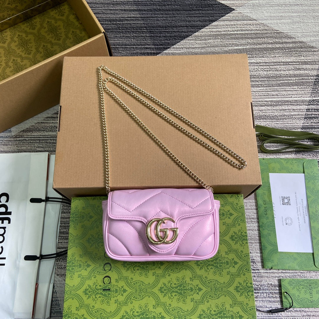 MINI SAC À BANDOULIÈRE GG MARMONT 16 EN CUIR DE VEAU ROSE CLAIR