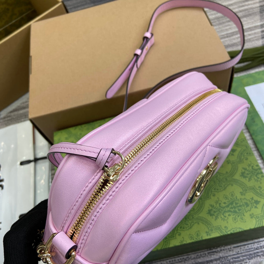 GG MARMONT 24 PETIT SAC À BANDOULIÈRE MATELASSÉ EN CUIR DE VEAU ROSE CLAIR