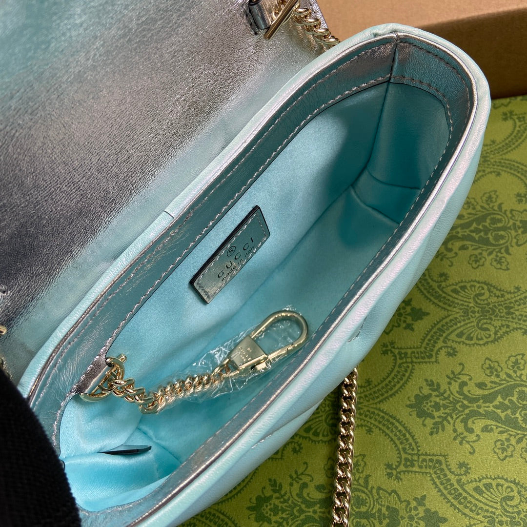 MINI SAC À BANDOULIÈRE GG MARMONT 16 EN CUIR DE VEAU IRISÉ BLEU