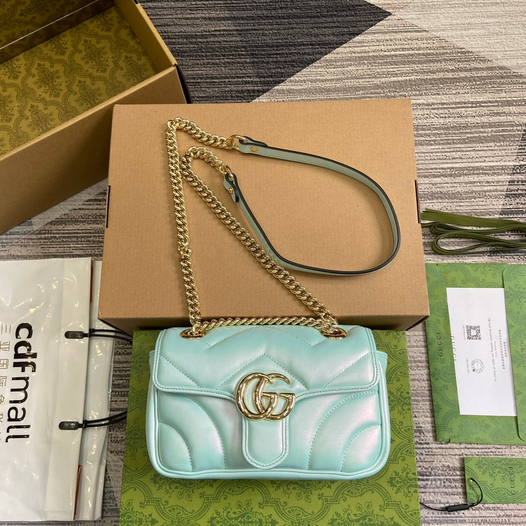 GG MARMONT 23 PETIT SAC À BANDOULIÈRE EN CUIR DE VEAU IRISÉ BLEU