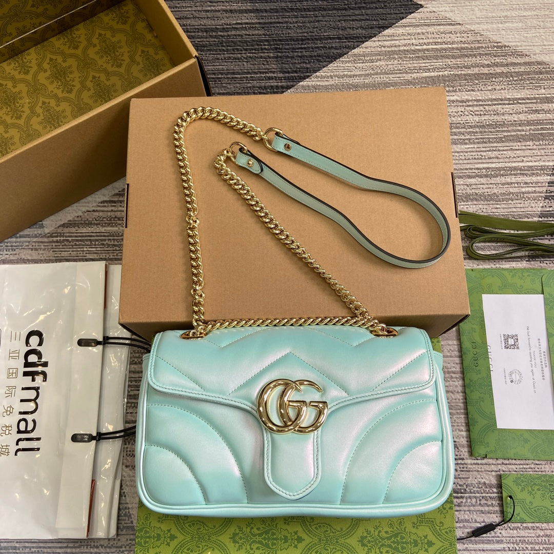 SAC À BANDOULIÈRE MOYEN GG MARMONT 26 EN CUIR DE VEAU IRISÉ BLEU