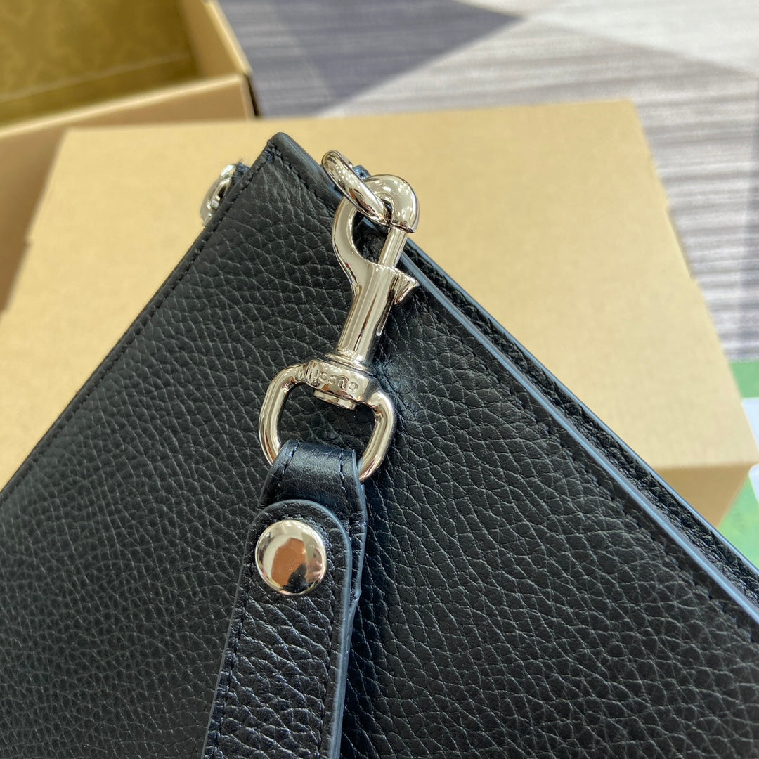 POCHETTE 28 AVEC LOGO GG EN CUIR DE VEAU NOIR
