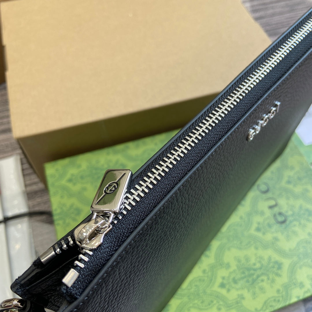POCHETTE 28 AVEC LOGO GG EN CUIR DE VEAU NOIR