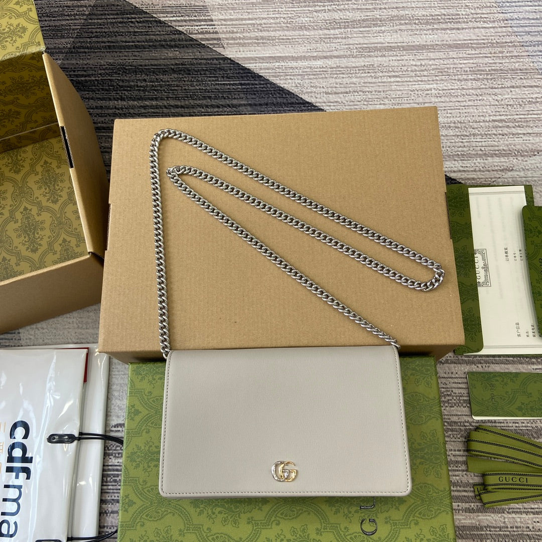 MINI SAC À CHAÎNE GG MARMONT 20 EN CUIR DE VEAU BLANC