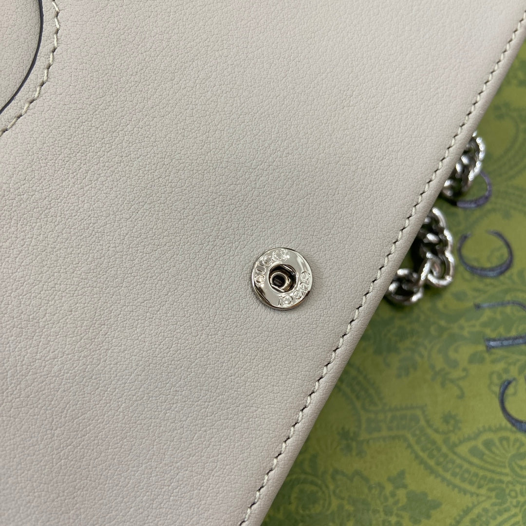 MINI SAC À CHAÎNE GG MARMONT 20 EN CUIR DE VEAU BLANC