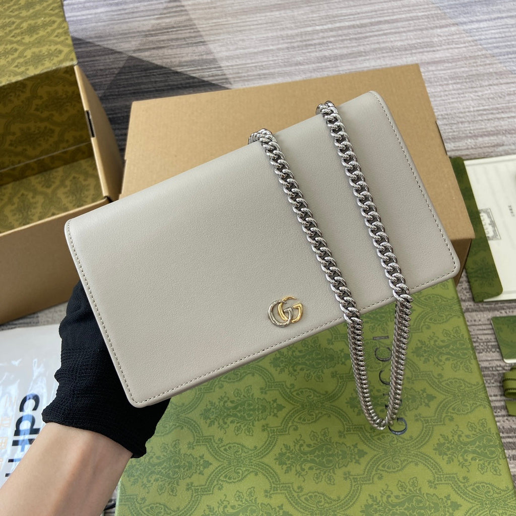 MINI SAC À CHAÎNE GG MARMONT 20 EN CUIR DE VEAU BLANC