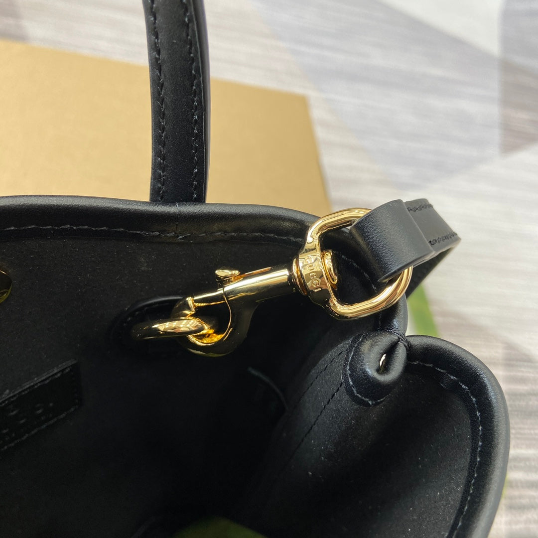 SAC GG 20 SUPER MINI AVEC BANDOULIÈRE EN CUIR DE VEAU NOIR