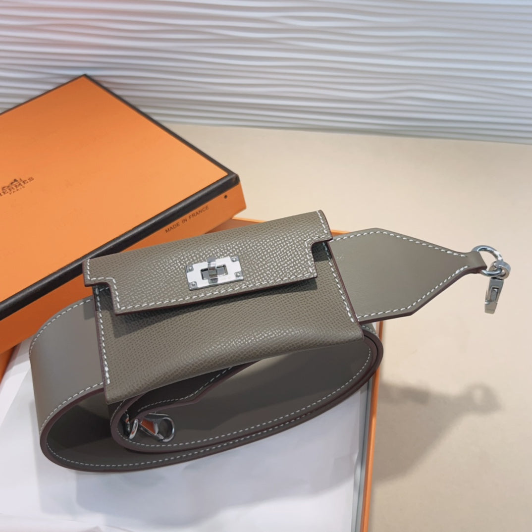 KELLY POCKET 50MM GRIS EPSOM QUINCAILLERIE ARGENTÉE BANDOULIÈRE 