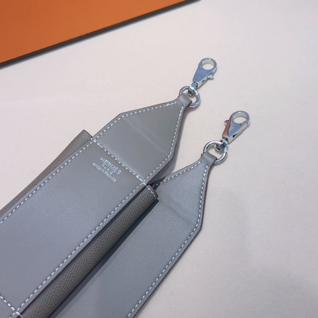 KELLY POCKET 50MM GRIS EPSOM QUINCAILLERIE ARGENTÉE BANDOULIÈRE 