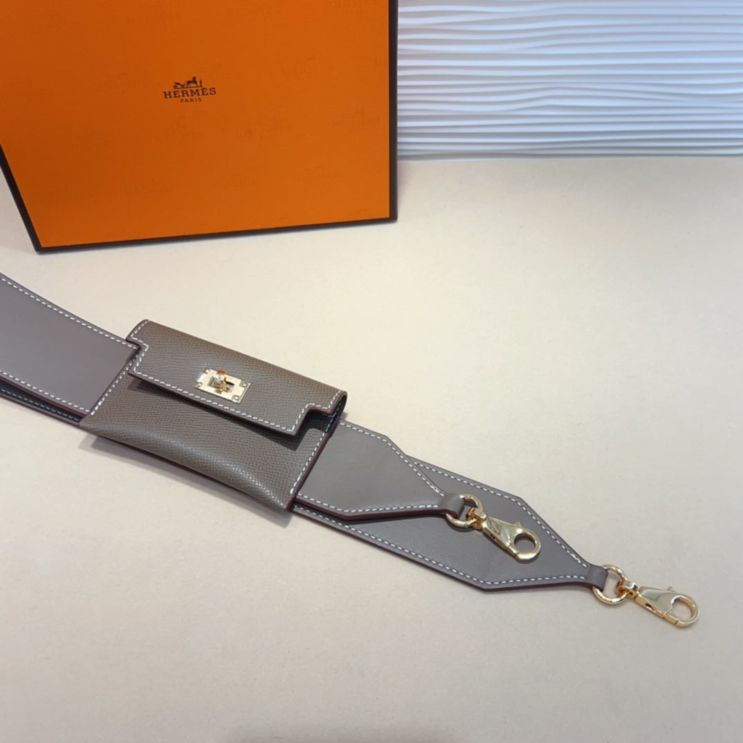 KELLY POCKET 50MM EPSOM GRIS BANDOULIÈRE EN ACIER DORÉ 