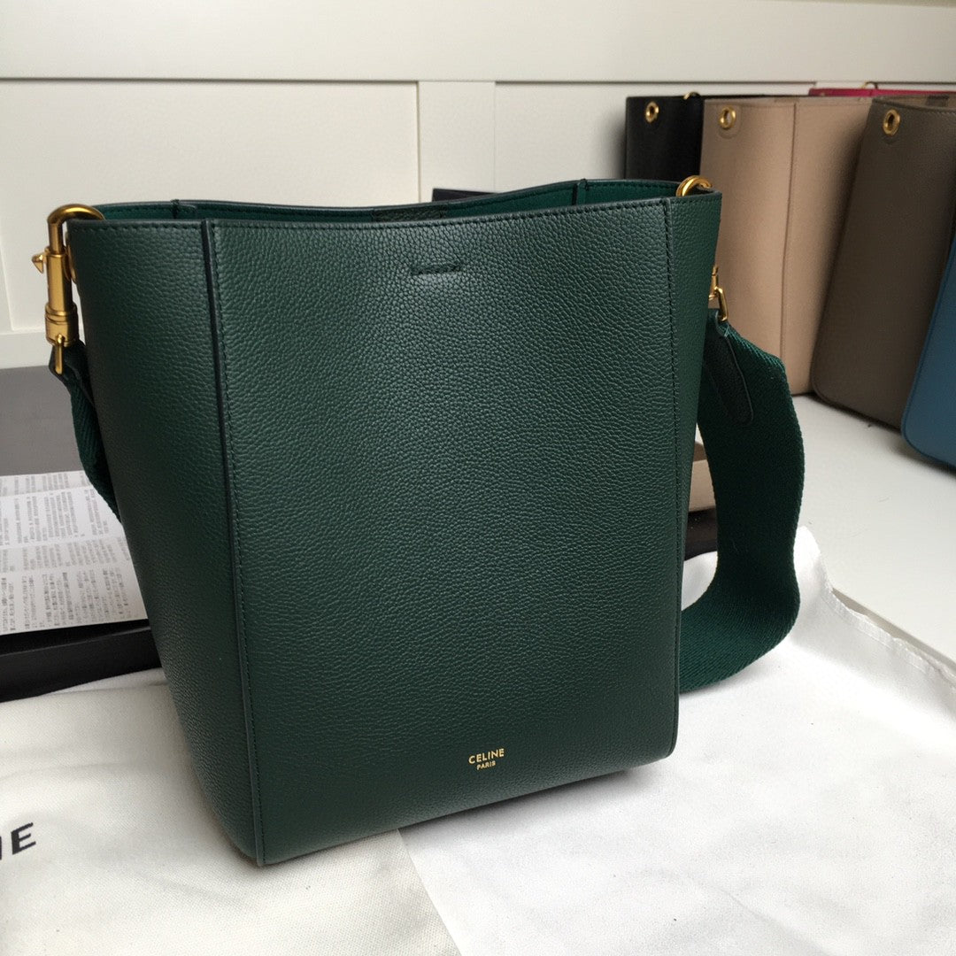 SAC SANGLE SEAU SEAU 24 CUIR DE VEAU VERT FORÊT