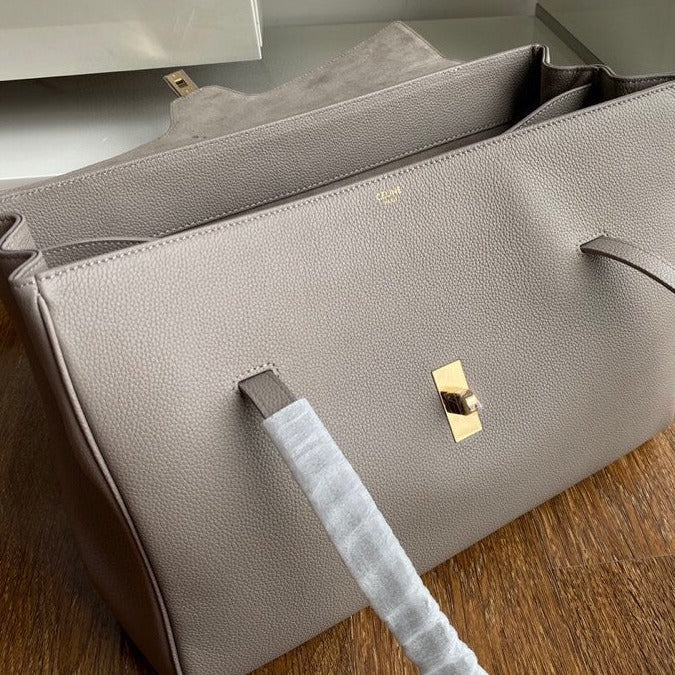 SAC SOUPLE 38 CUIR DE VEAU PEBBLE