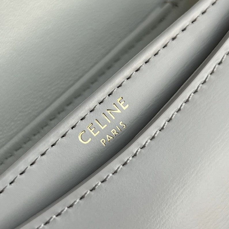 TRIOMPHE 15  WHITE CALFSKIN HANDBAG