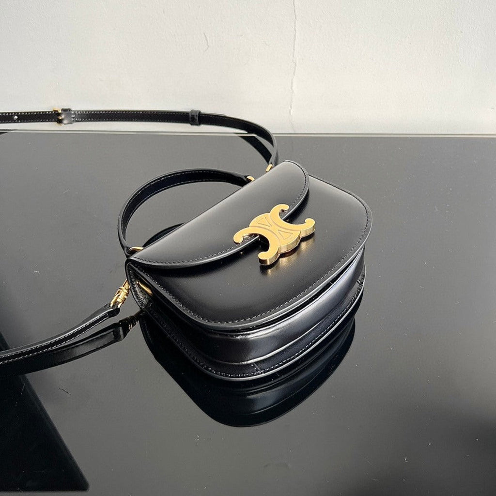 TRIOMPHE 15 BLACK CALFSKIN HANDBAG