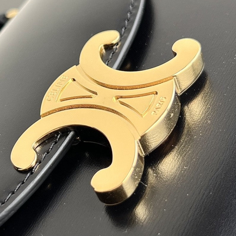 TRIOMPHE 15 BLACK CALFSKIN HANDBAG