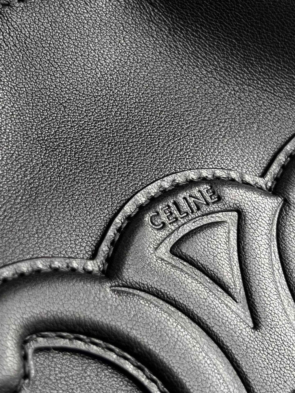 PETIT CABAS À CORDON CUIR TRIOMPHE 22 CUIR DE VEAU NOIR