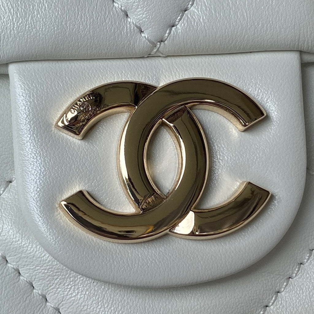 23P HOBO SHOPPING WHITE CALFSKIN GOLD HARDWARE