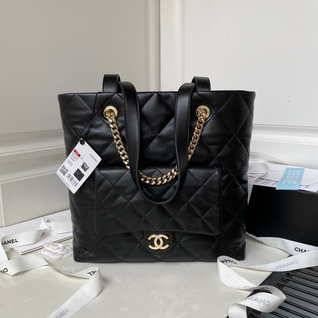 23P HOBO SHOPPING BLACK CALFSKIN GOLD HARDWARE