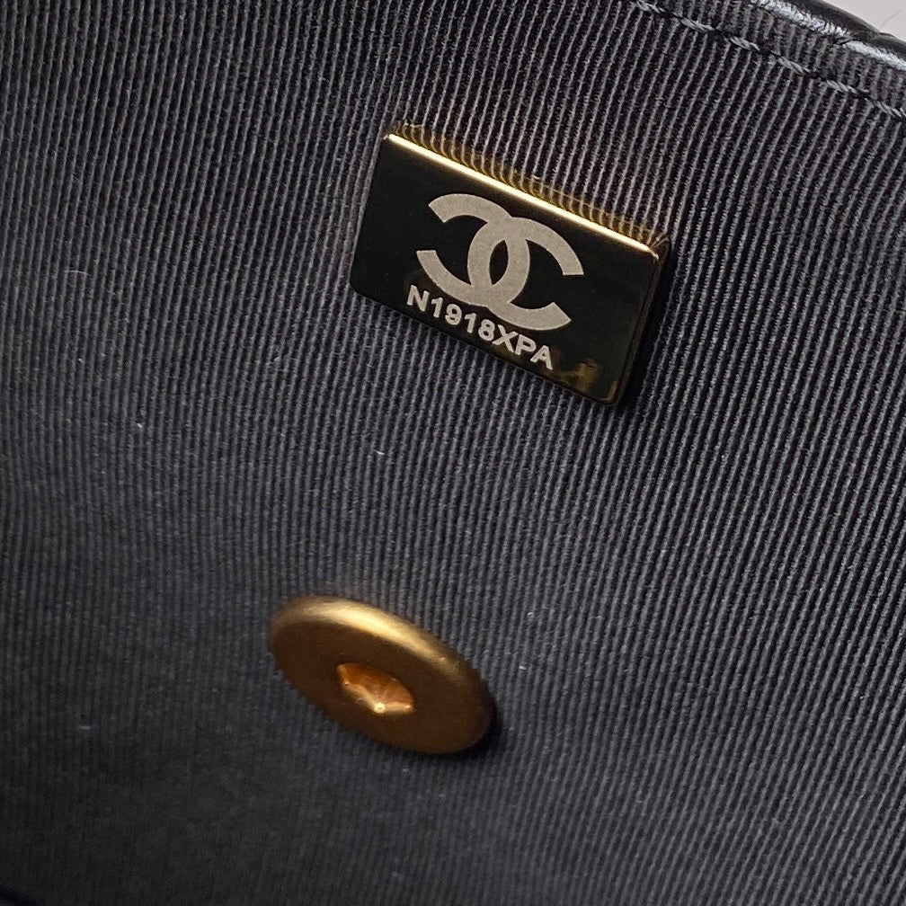 CC 23K 13,5CM BLACK CALFSKIN GOLD HARDWARE