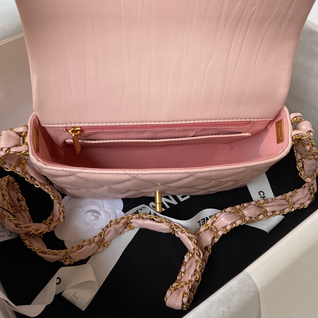 PETIT SAC À RABAT 20 EN CUIR D'AGNEAU ROSE PÊCHE QUINCAILLERIE DORÉ