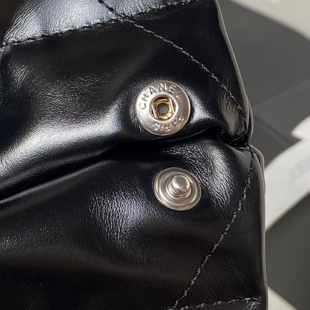 24C CC HOBO 22 BAG 45CM BLACK LAMBSKIN