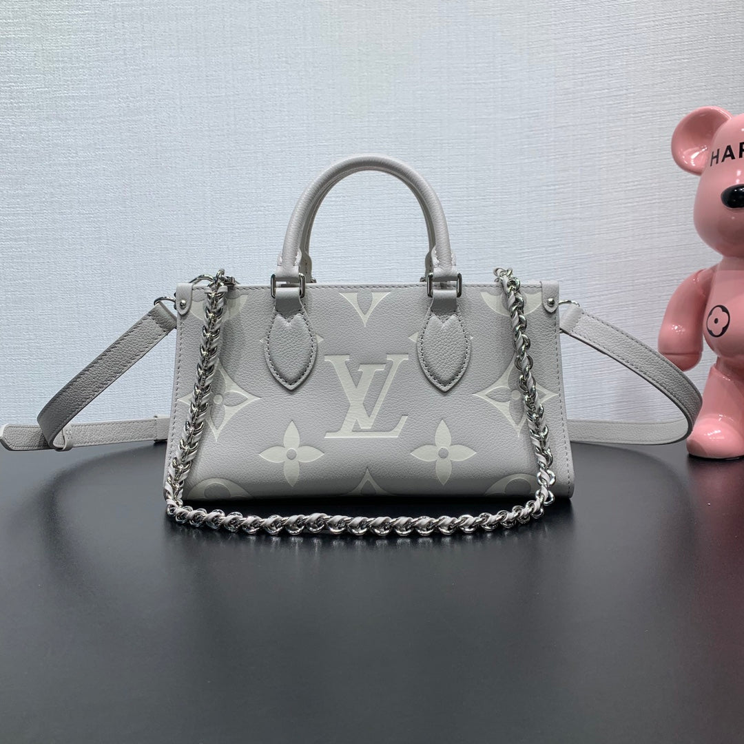 LV ONTHEGO EAST WEST CUIR EMPREINTE MONOGRAMME GRIS 205497