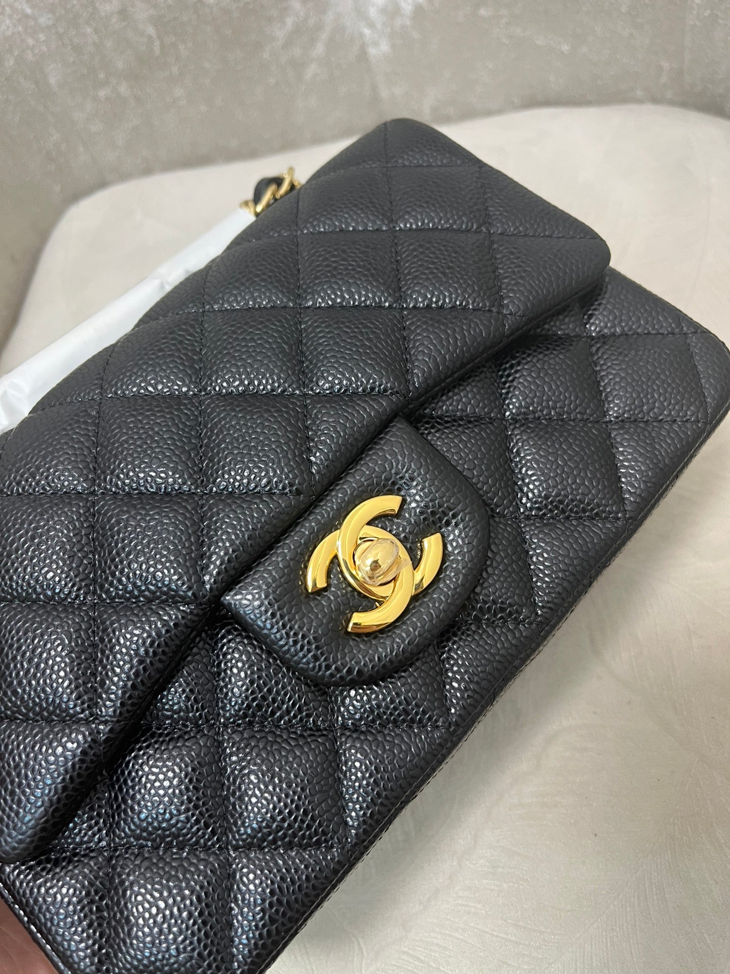 FLAP BAG MINI 20CM BLACK GRAINED CALFSKIN GOLD HARDWARE