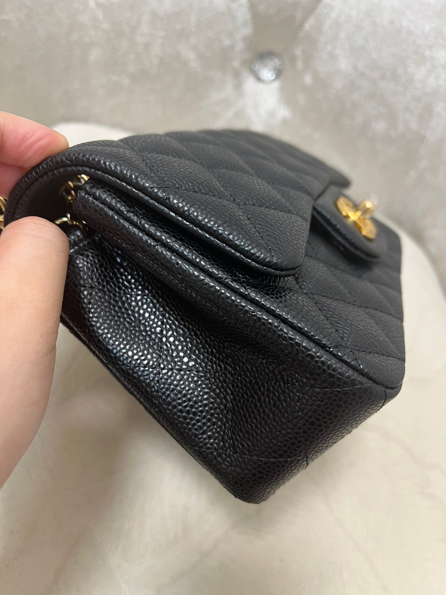 FLAP BAG MINI 20CM BLACK GRAINED CALFSKIN GOLD HARDWARE