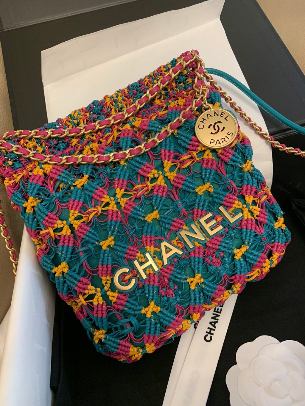 CC 22 HOBO 23CM CUIR DE VEAU MACRAMÉ MULTICOLORE QUINCAILLERIE DORÉ