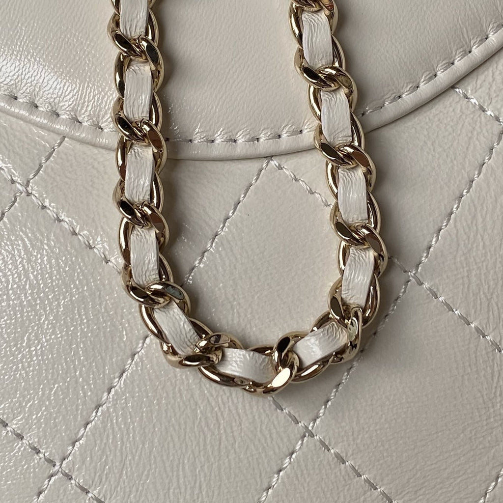 CC 24S31 NANO SHOPPING BAG 17.5CM CREAM LAMBSKIN GOLD HARDWARE