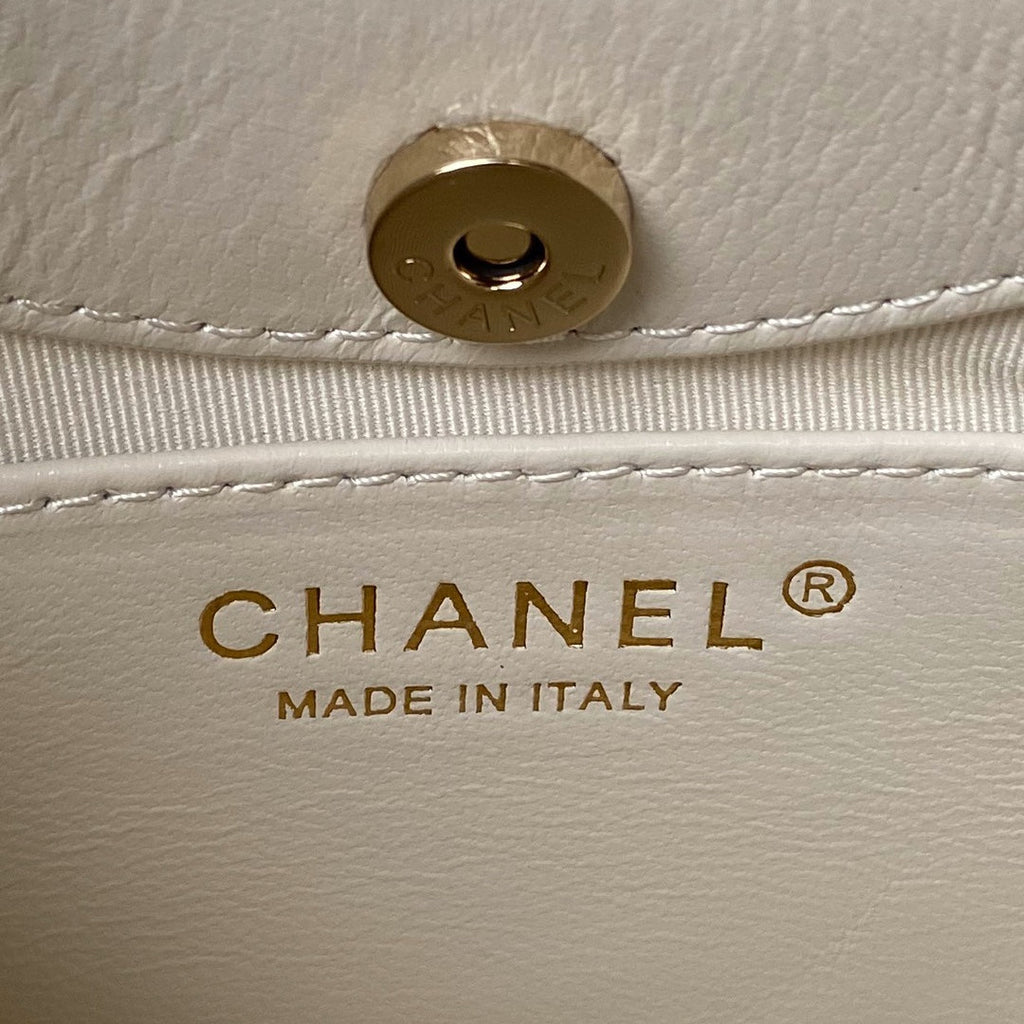 CC 24S31 NANO SHOPPING BAG 17.5CM CREAM LAMBSKIN GOLD HARDWARE