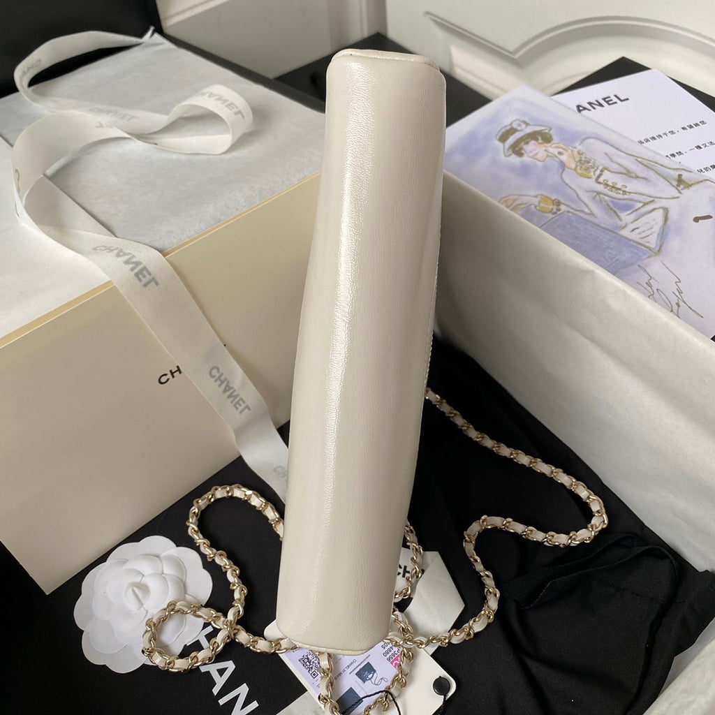 CC 24S31 NANO SHOPPING BAG 17.5CM CREAM LAMBSKIN GOLD HARDWARE