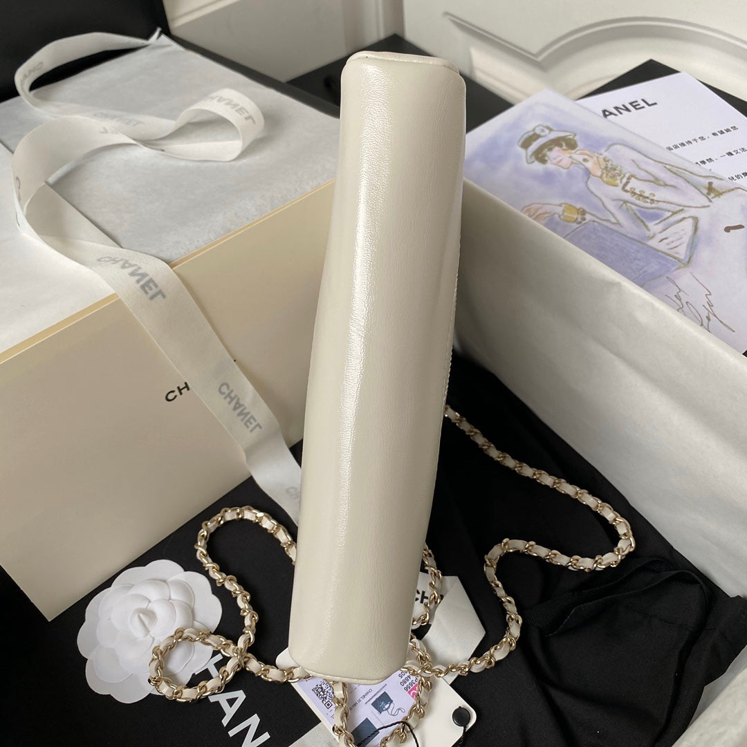 CC 24S31 NANO SHOPPING BAG 17.5CM CREAM LAMBSKIN GOLD HARDWARE