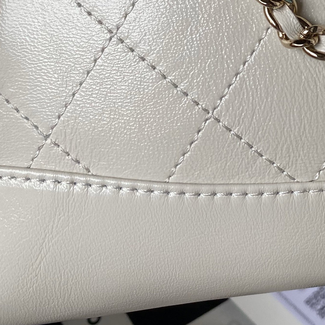 CC 24S31 NANO SHOPPING BAG 17.5CM CREAM LAMBSKIN GOLD HARDWARE