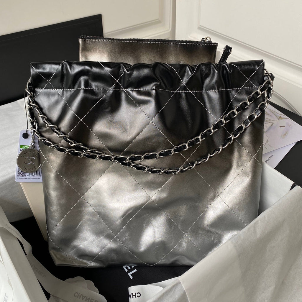 CC 22 HOBO 35CM BLACK AND SILVER LAMBSKIN SILVER HARDWARE