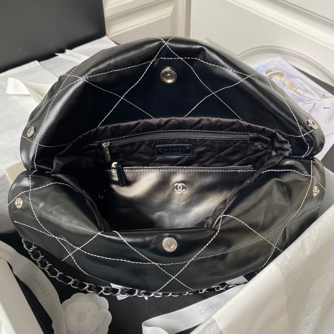 CC 22 HOBO 35CM BLACK AND SILVER LAMBSKIN SILVER HARDWARE