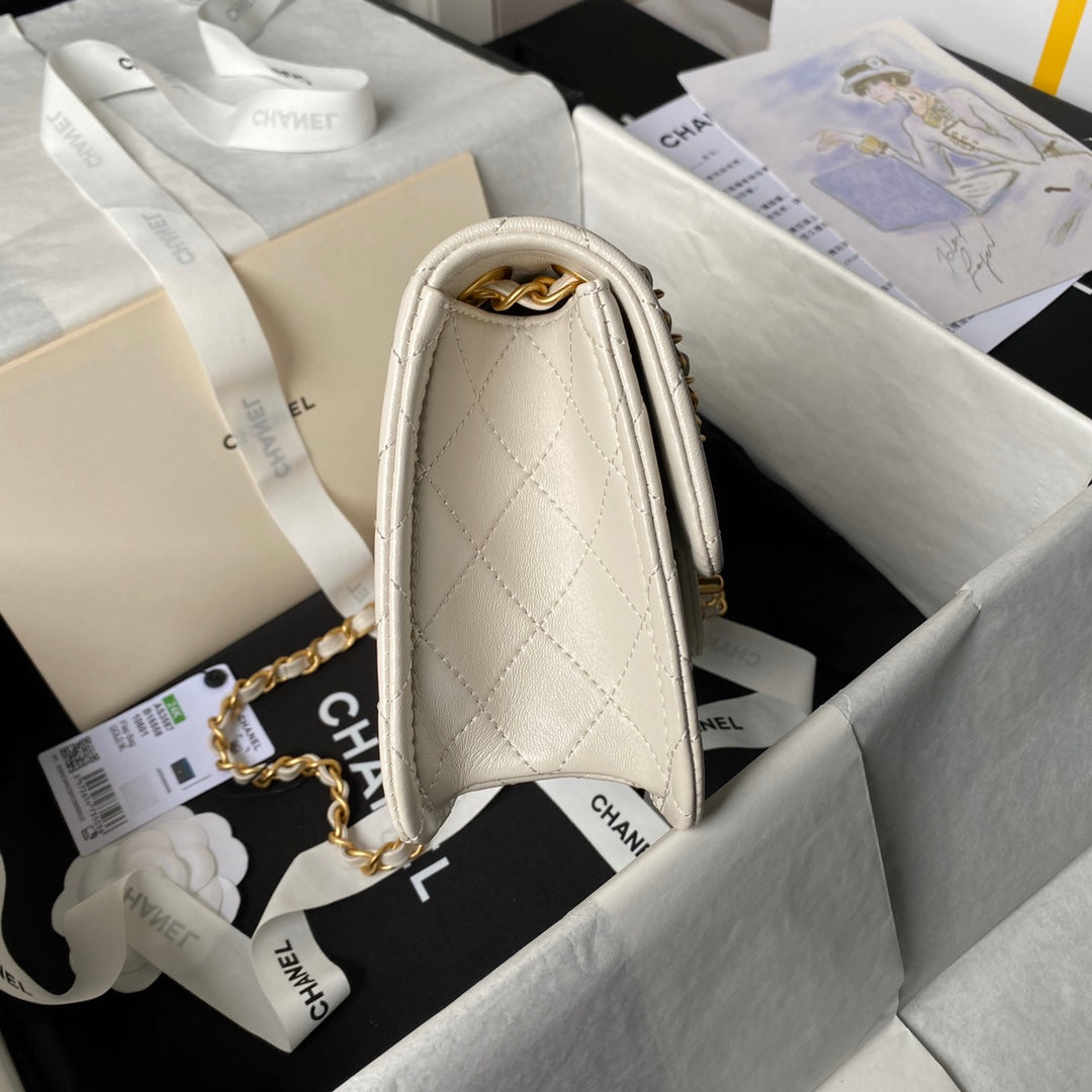 24S PETIT SAC À RABAT 23 CM CUIR DE VEAU CRÈME QUINCAILLERIE DORÉ