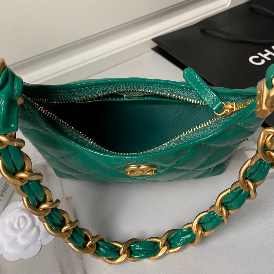 SAC HOBO 24A 23 CM EN CUIR DE VEAU VERT QUINCAILLERIE DORÉ