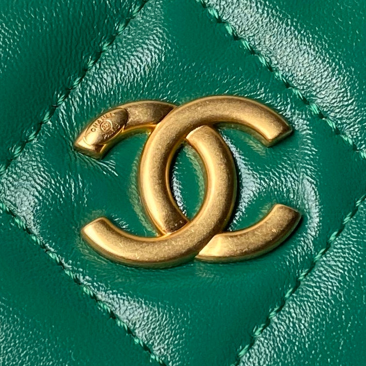 SAC HOBO 24A 23 CM EN CUIR DE VEAU VERT QUINCAILLERIE DORÉ