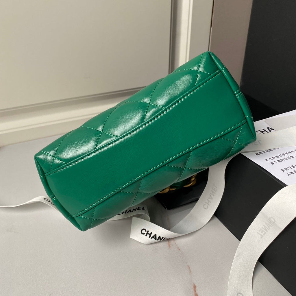24A HOBO BAG 23CM GREEN CALFSKIN GOLD HARDWARE