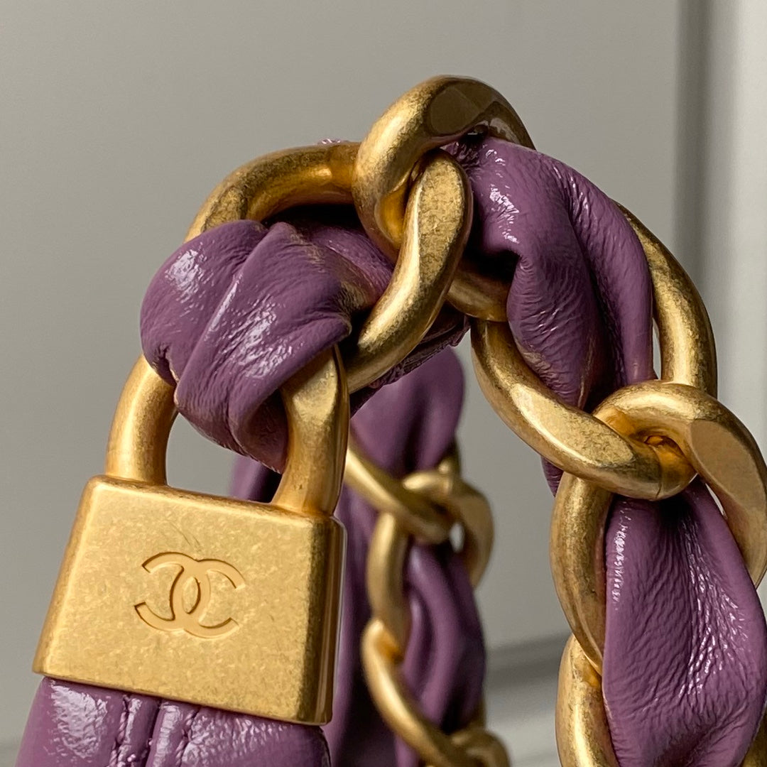SAC HOBO 24A 23 CM EN CUIR DE VEAU VIOLET QUINCAILLERIE DORÉ