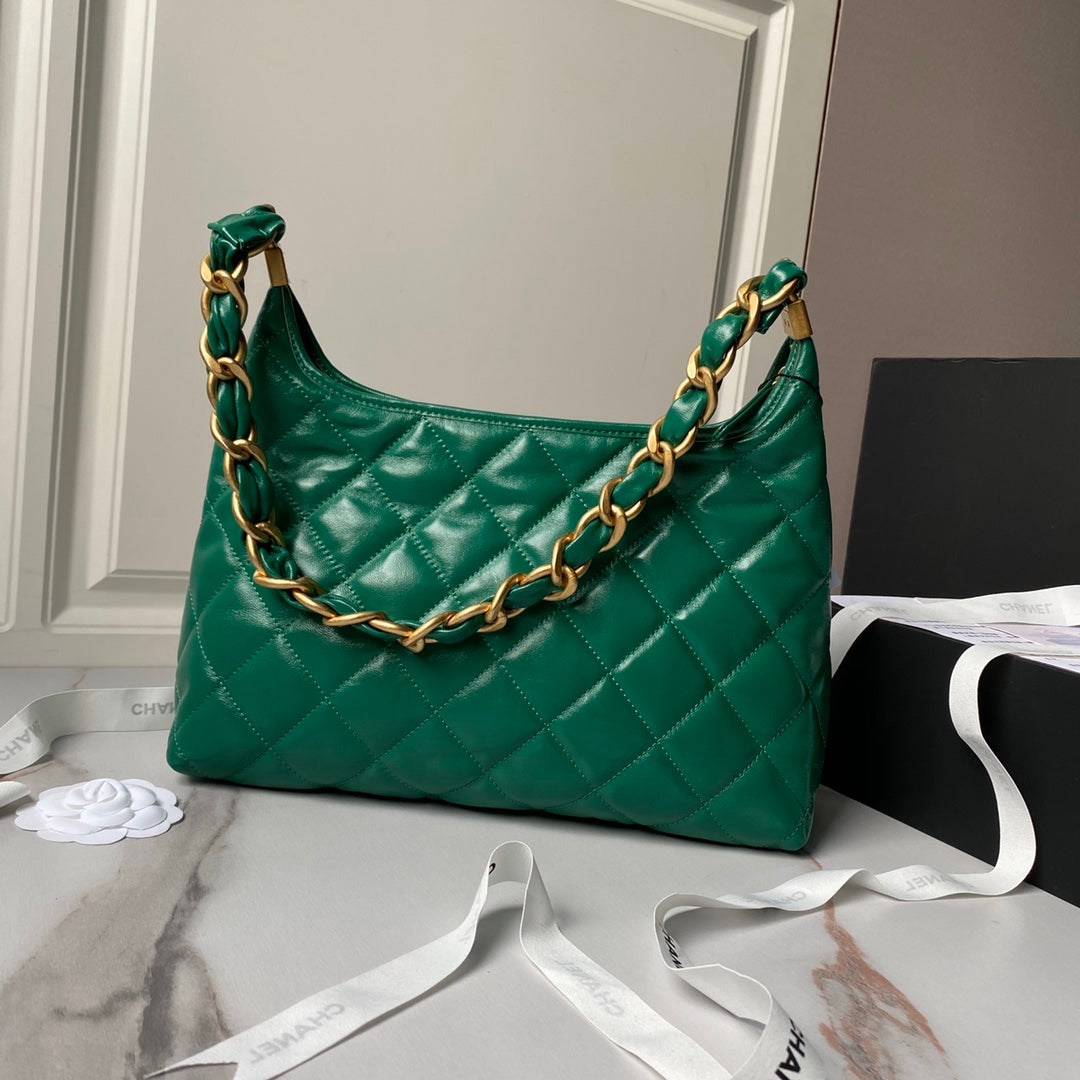 SAC HOBO 24A 38 CM EN CUIR DE VEAU VERT ET QUINCAILLERIE DORÉ