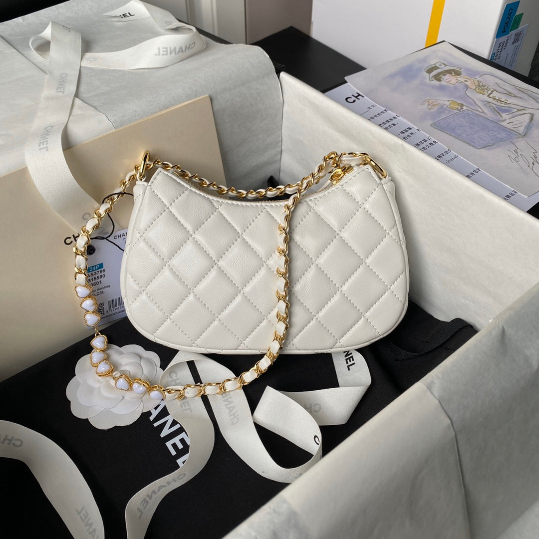24P CC HOBO BAG 20CM WHITE LAMBSKIN GOLD HARDWARE