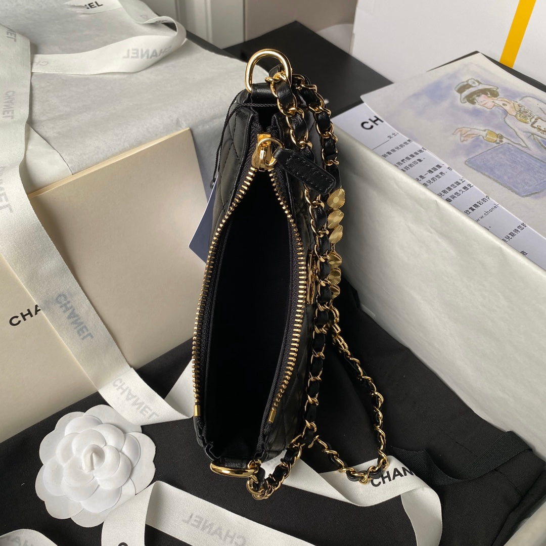 24P CC HOBO BAG 20CM BLACK LAMBSKIN GOLD HARDWARE