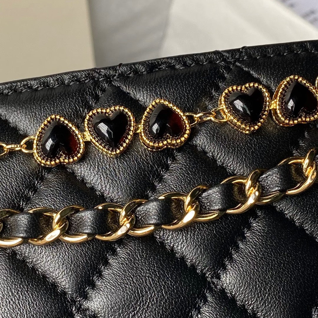 Pochette 24P avec chaîne 19 cm en cuir d'agneau noir