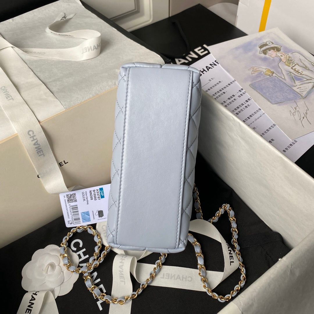 24P CLUTCH WITH CHAIN 19CM TURQUOISE BLUE LAMBSKIN