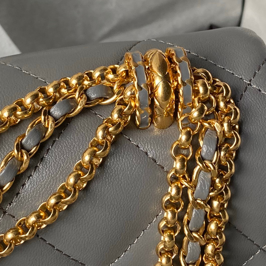 24A CLASSIC FLAP BAG 26CM GREY LAMBSKIN GOLD HARDWARE