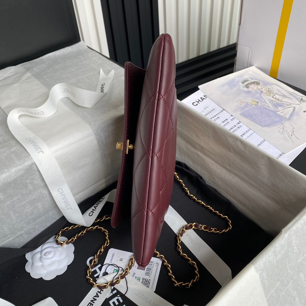 CC 24B CLUTH 25CM BURGUNDY LAMBSKIN
