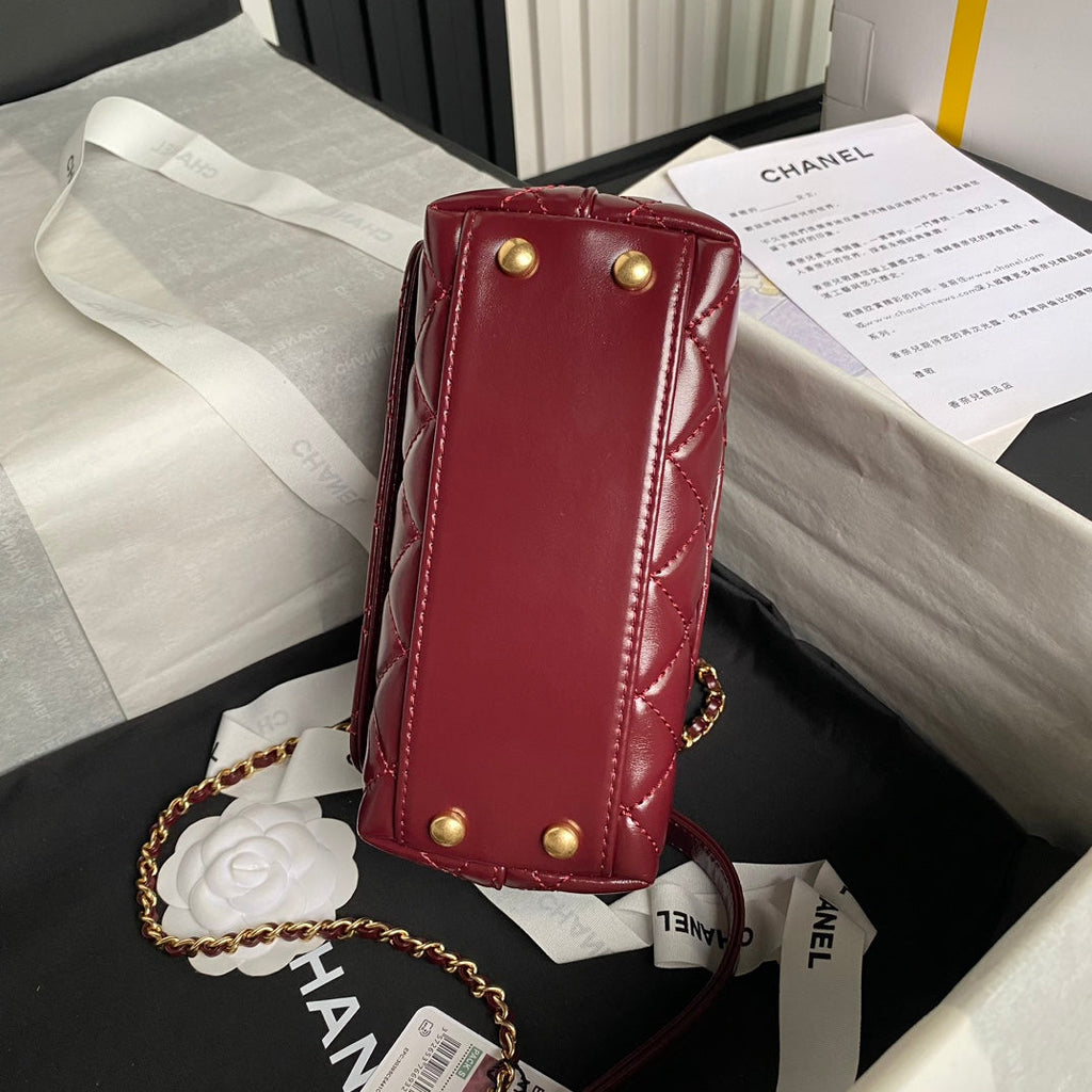 CC 24A MINI POIGNÉE COCO 19 CM CUIR DE VEAU VERNI BORDEAUX QUINCAILLERIE DORÉ 